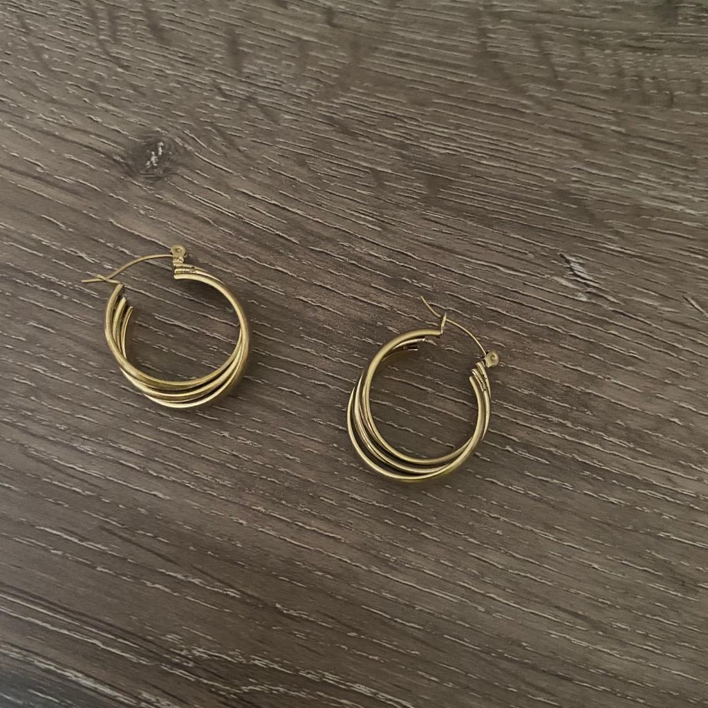Çelik Üçlü Gold Halka Küpe 2 Çelik Üçlü Gold Halka Küpe - Görsel 2
