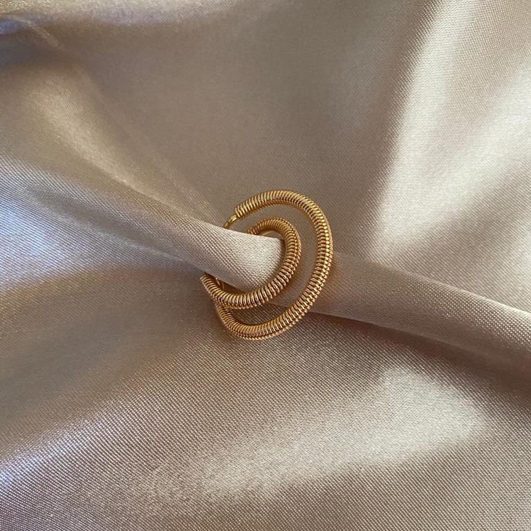 Yaylı Kıkırdak Gold Küpe 2 Yaylı Kıkırdak Gold Küpe - Görsel 2