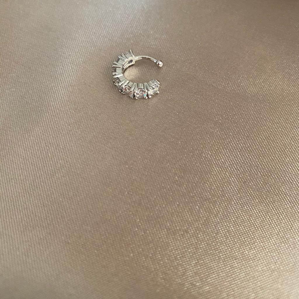 Silver Taşlı Kıkırdak Küpe 3 Silver Taşlı Kıkırdak Küpe - Görsel 3