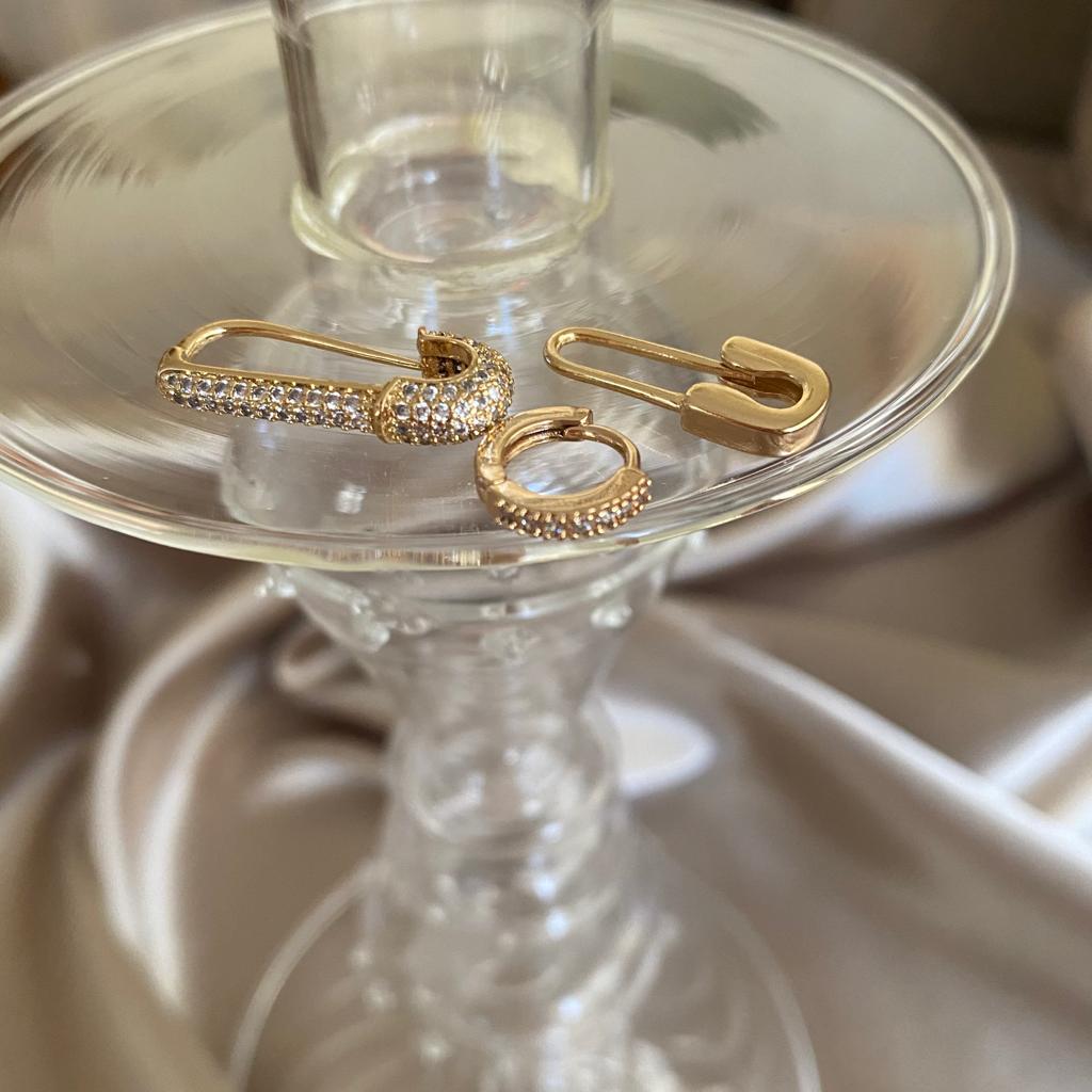Çataliğne 3 lü Set Küpe Gold Taşlı 2 Çataliğne 3 lü Set Küpe Gold Taşlı - Görsel 2