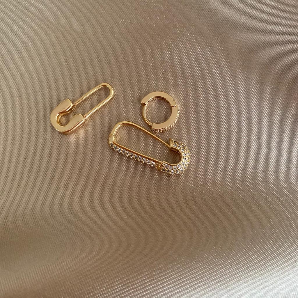 Çataliğne 3 lü Set Küpe Gold Taşlı 1 Çataliğne 3 lü Set Küpe Gold Taşlı