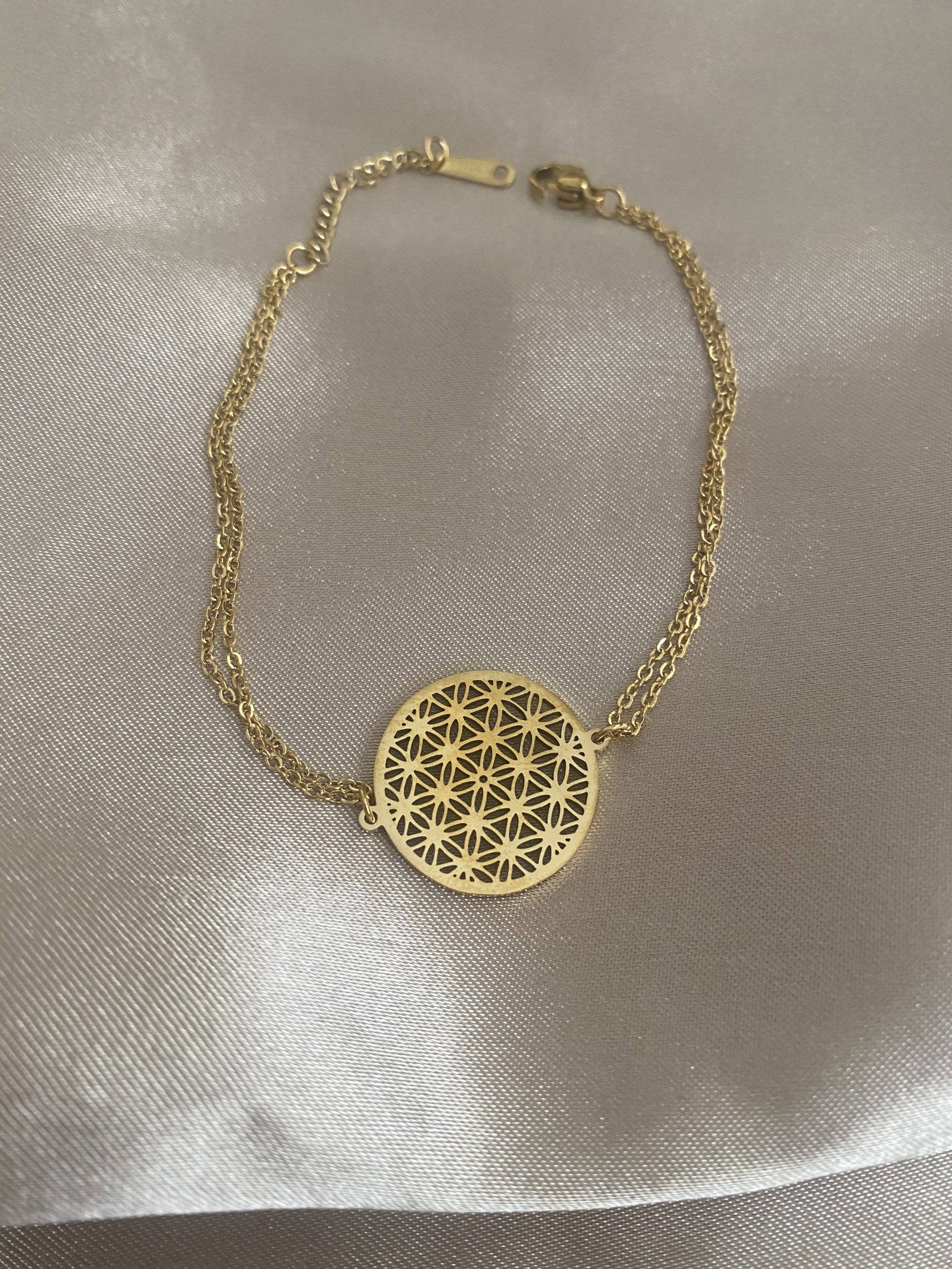 Yaşam Çiçeği Gold Çelik Bileklik 3 Yaşam Çiçeği Gold Çelik Bileklik - Görsel 3