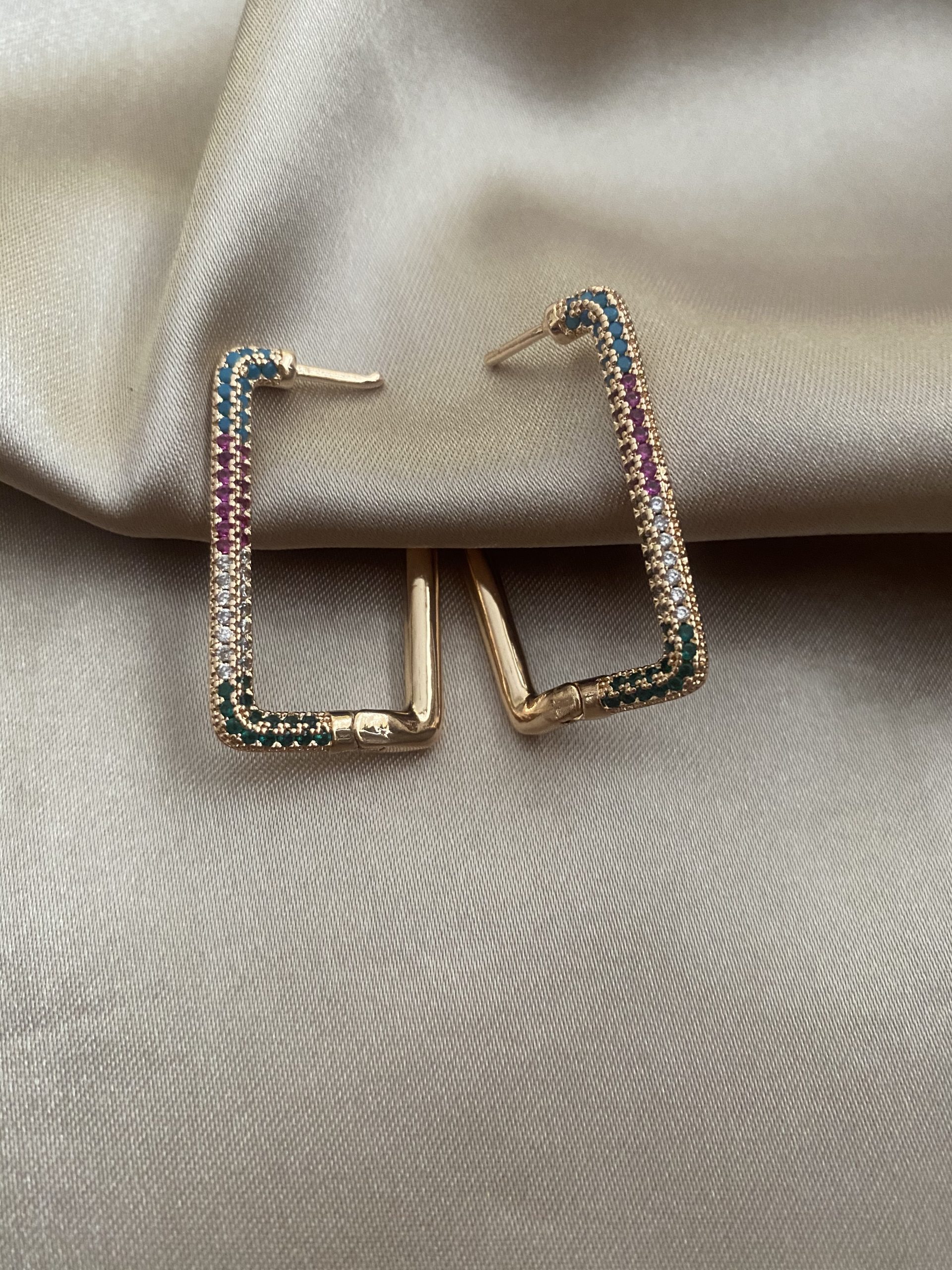 Dikdörtgen Renkli Gold Küpe 2 Dikdörtgen Renkli Gold Küpe - Görsel 2
