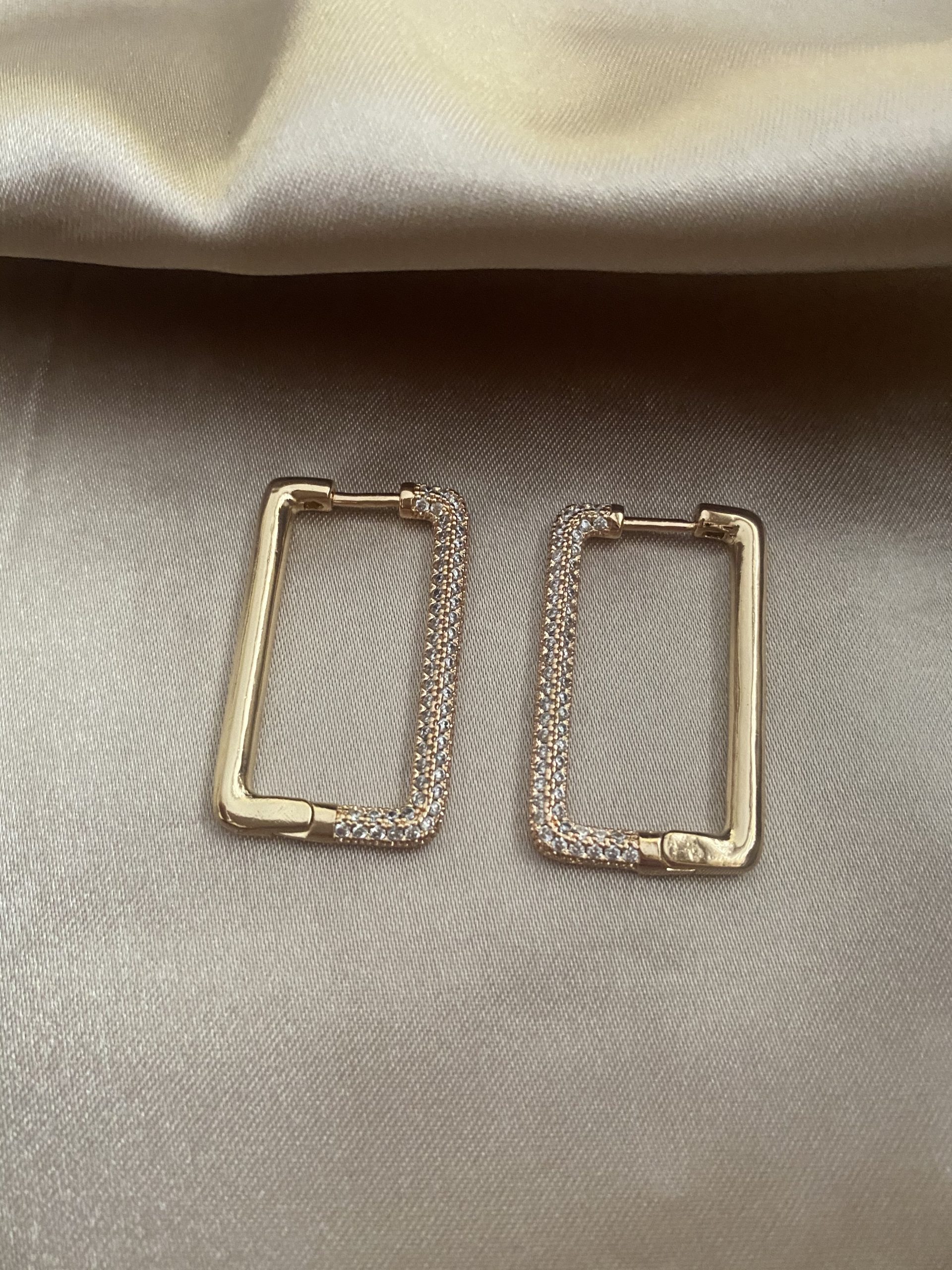 Dikdörtgen Gold Küpe 1 Dikdörtgen Gold Küpe