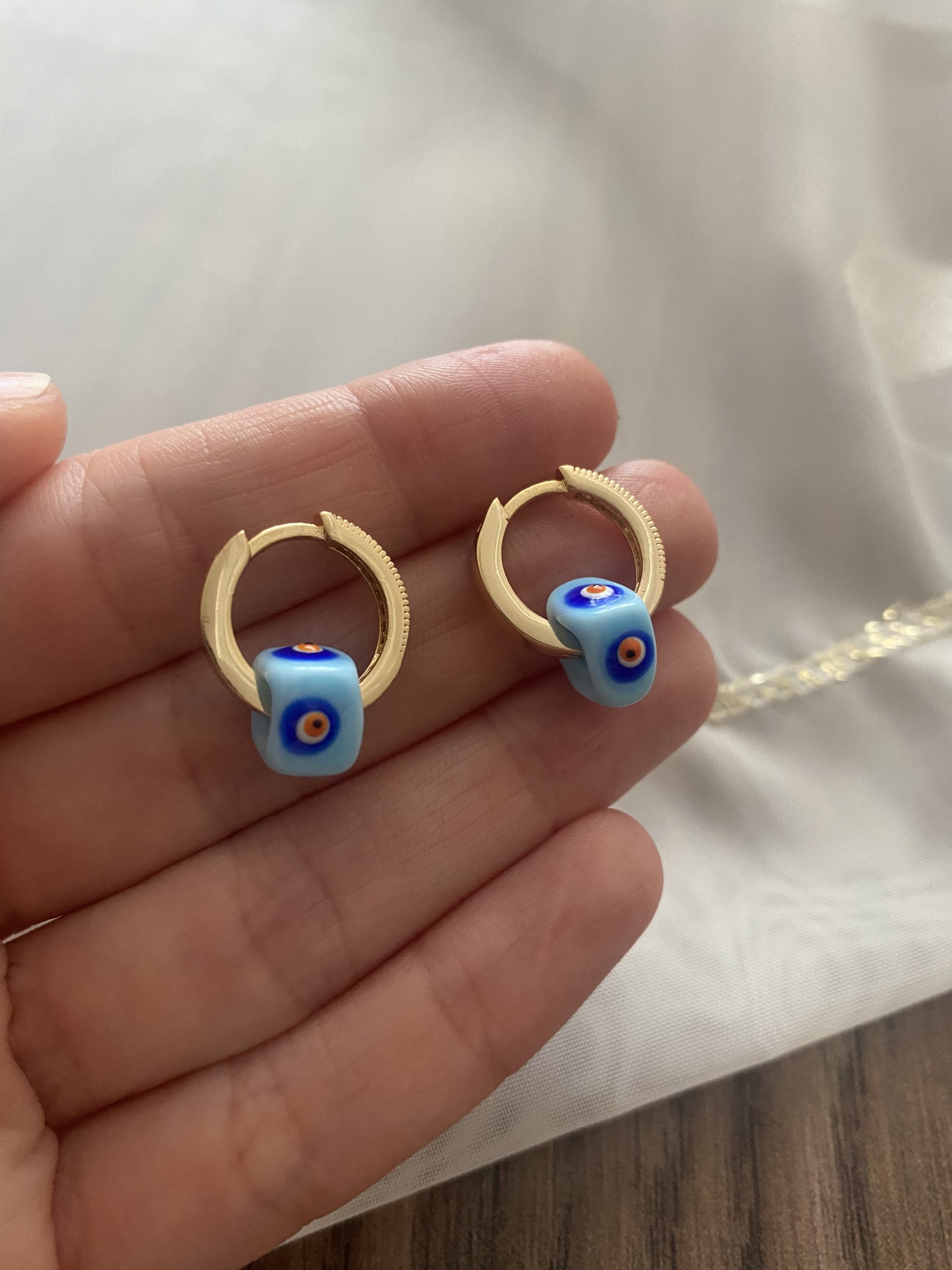 Nazar Boncuklu Halka Küpe 1 Nazar Boncuklu Halka Küpe