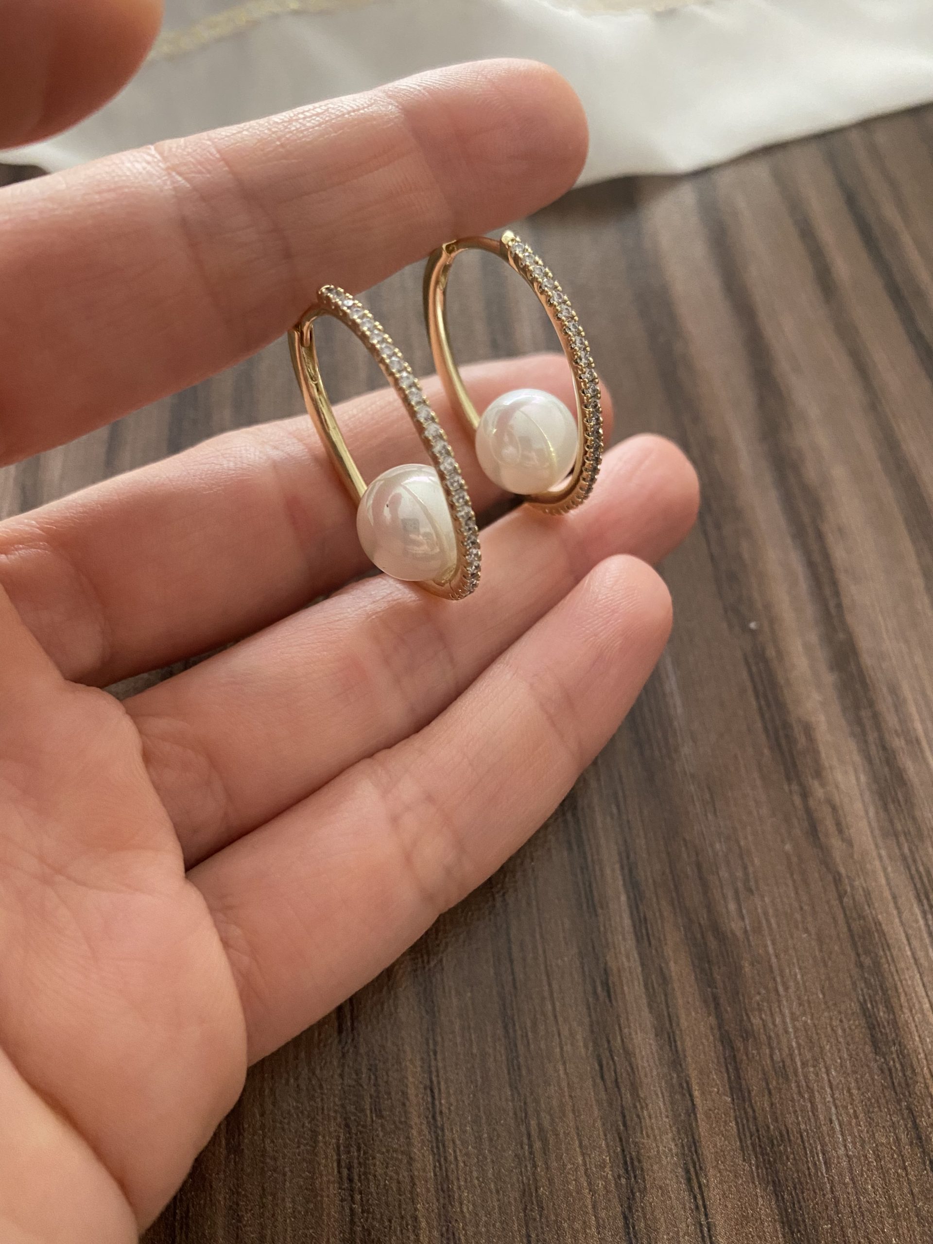 İnci Detaylı Taşlı Oval Küpe 2 İnci Detaylı Taşlı Oval Küpe - Görsel 2