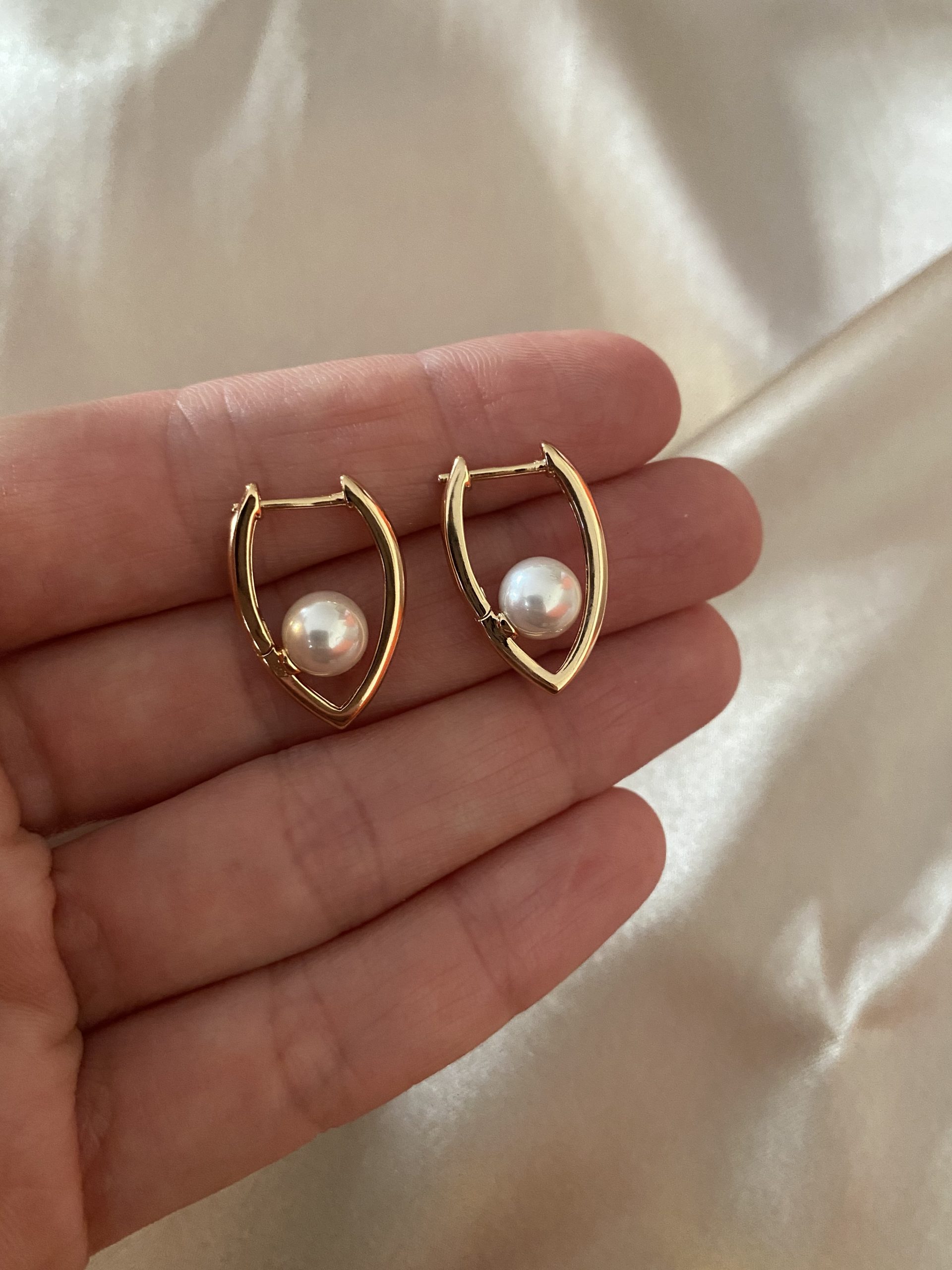 İncili Oval Küpe 1 İncili Oval Küpe