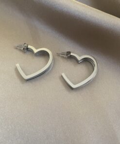 Alternative view of Üç Sıra Silver Kalp Küpe