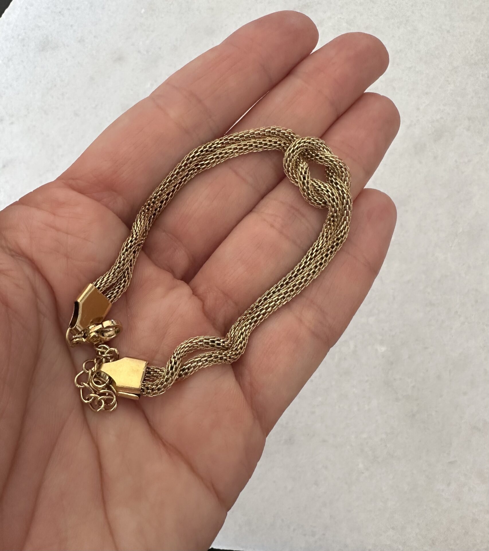 Düğüm Gold Çelik Bileklik- İtalyan Gold Çelik Bileklik - Oneclip Çiçek Çelik Bileklik 4 Düğüm Gold Çelik Bileklik- İtalyan Gold Çelik Bileklik - Oneclip Çiçek Çelik Bileklik - Görsel 4